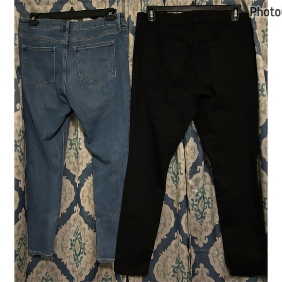 Jeans - Picture 2 of 3